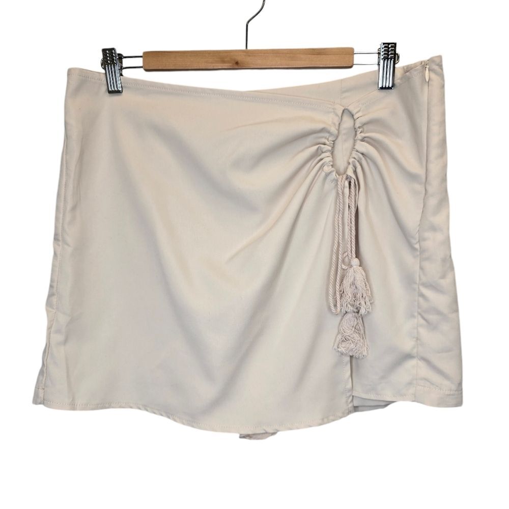 NWT Emery Rose Women's XL Beige Tassel Skort